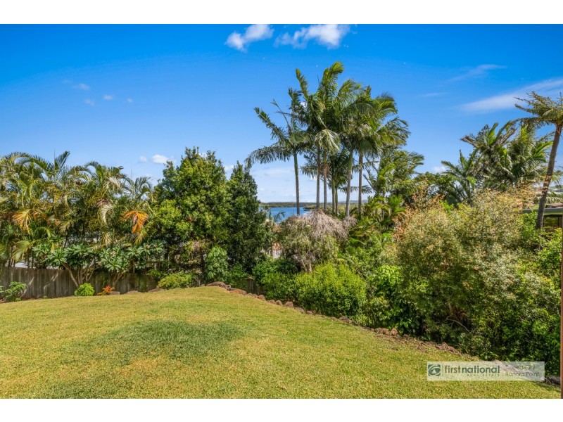 6 Summit Drive, Banora Point NSW 2486