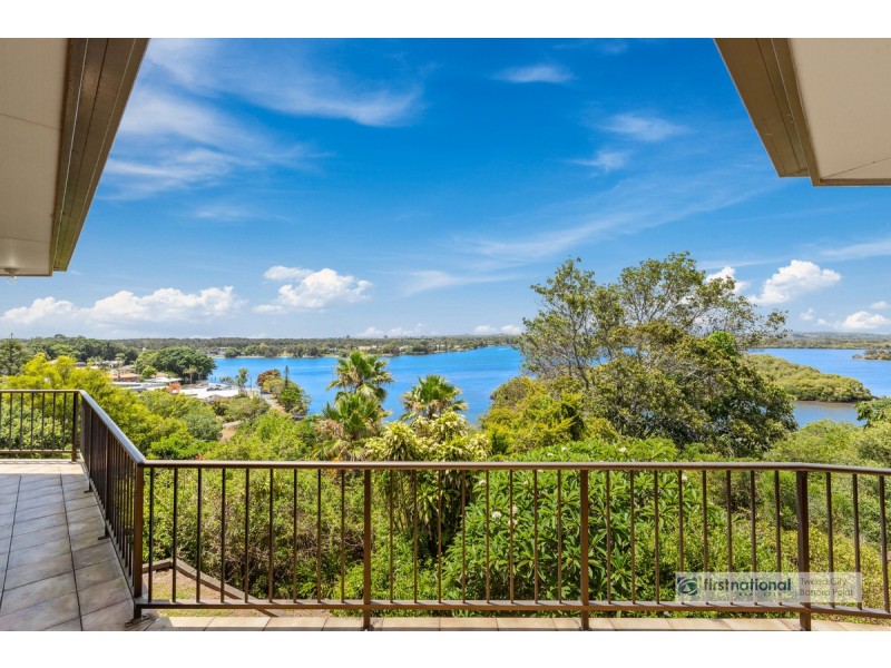 14 Uniacke Drive, Banora Point NSW 2486