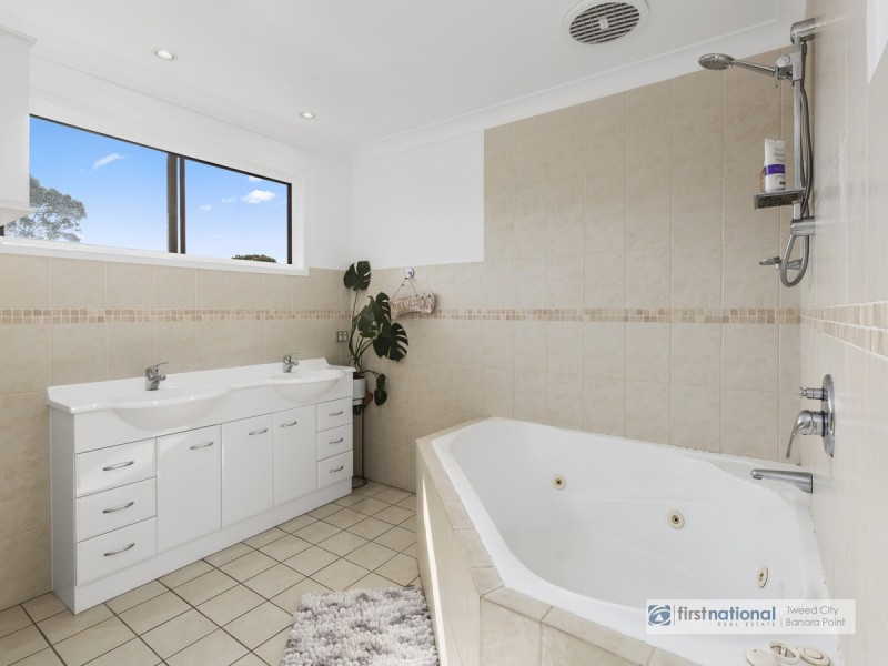 10 Pelican Place, Tweed Heads West NSW 2485