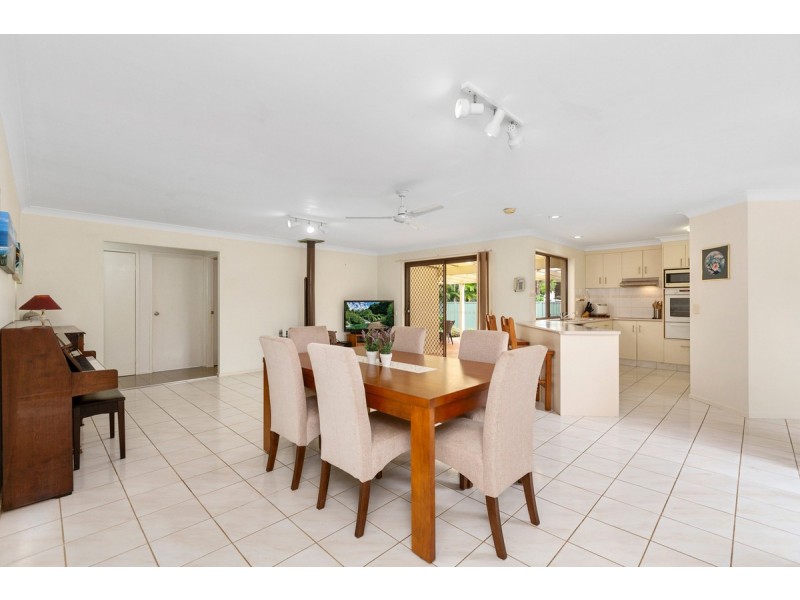 5 Flametree Tce, Banora Point NSW 2486