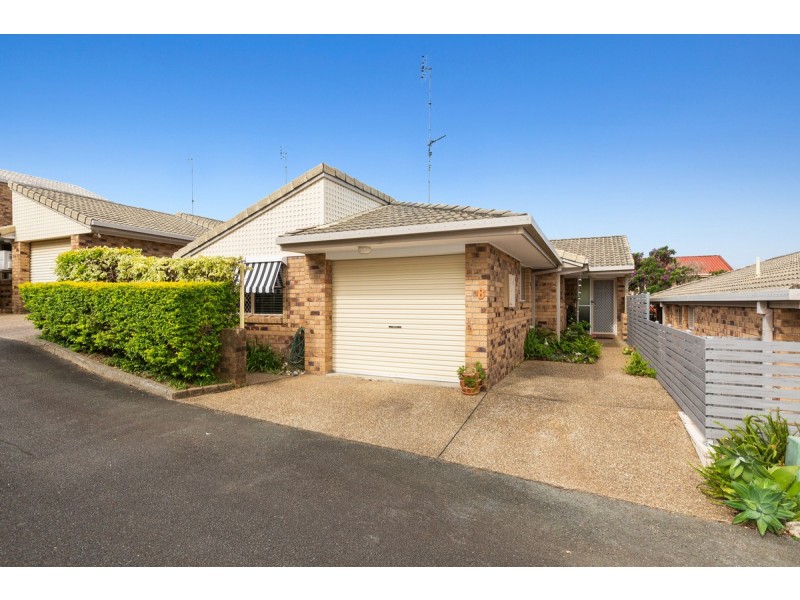 8/26 Bione Avenue, Banora Point NSW 2486