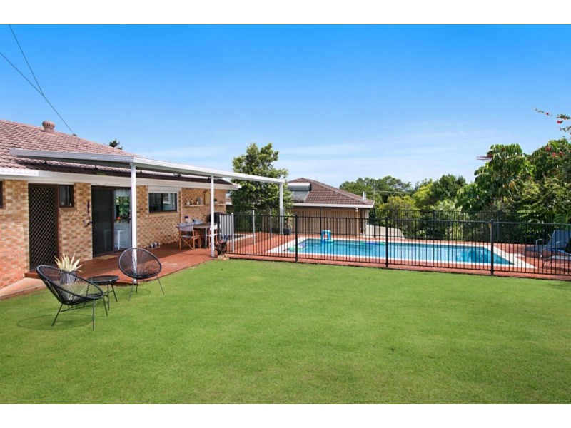 5 Mibbin Parade, Banora Point NSW 2486
