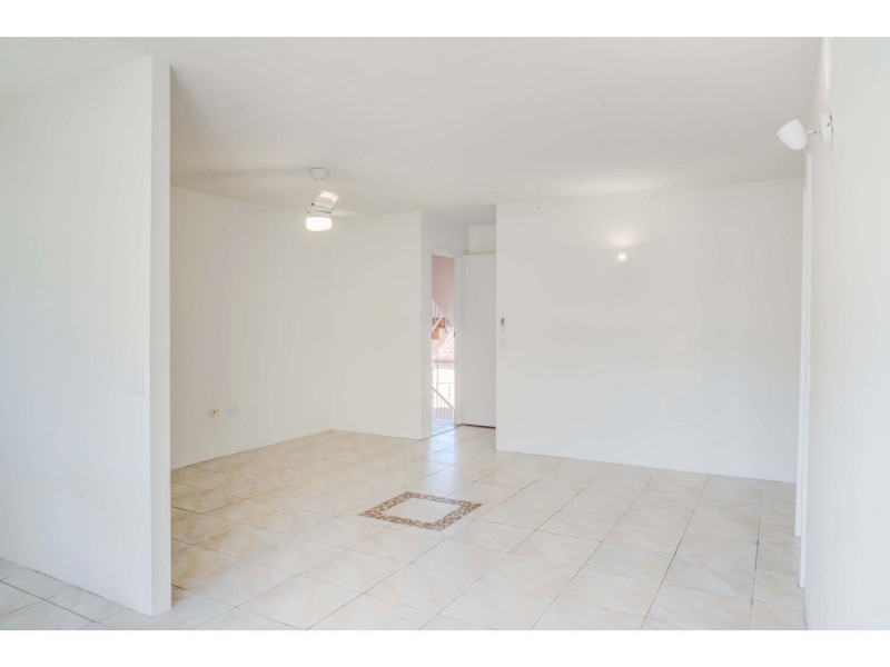 4/28 Coolangatta Drive, Coolangatta QLD 4225