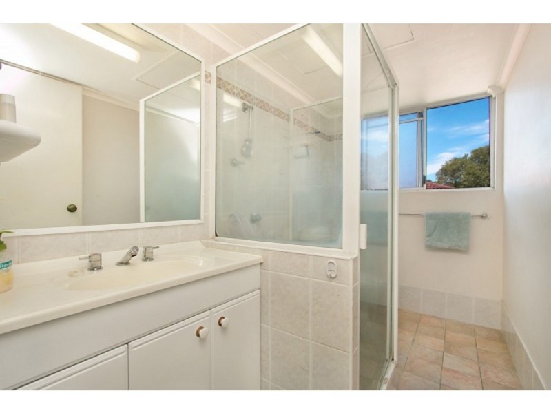 4/28 Coolangatta Drive, Coolangatta QLD 4225