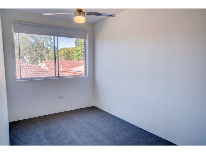 4/28 Coolangatta Drive, Coolangatta QLD 4225