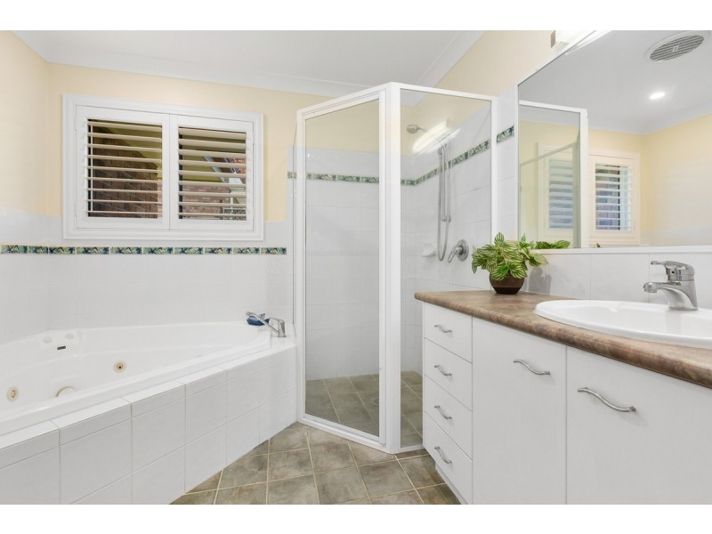 1 Burgundy Court, Tweed Heads South NSW 2486