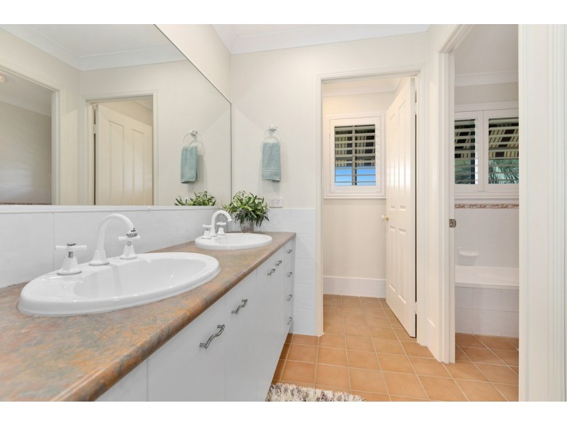 1 Burgundy Court, Tweed Heads South NSW 2486