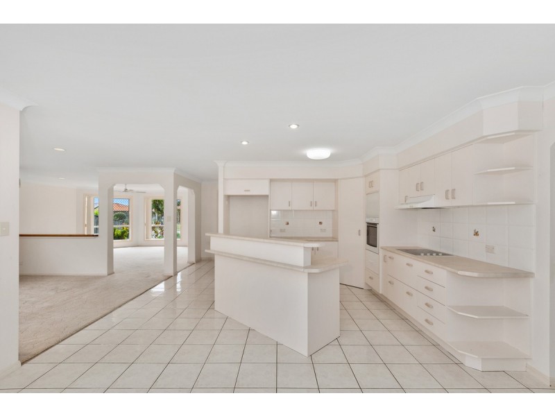 43 Winders Place, Banora Point NSW 2486