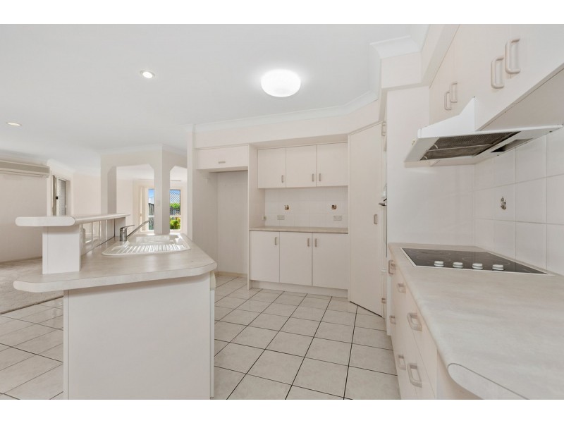 43 Winders Place, Banora Point NSW 2486