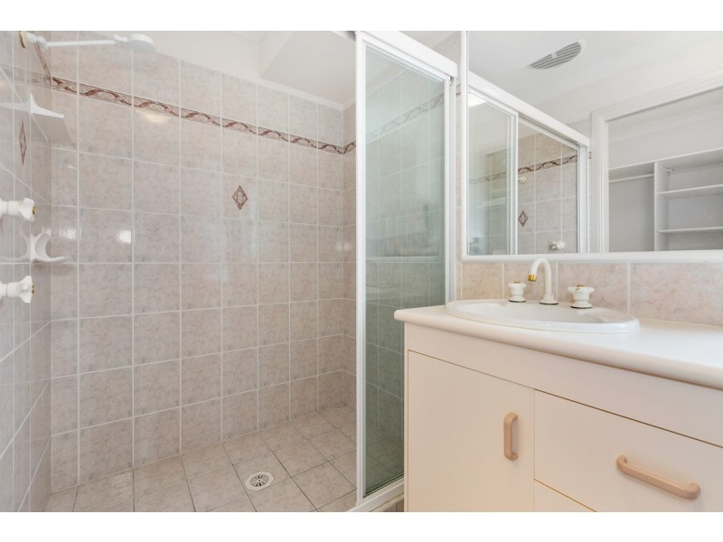 43 Winders Place, Banora Point NSW 2486