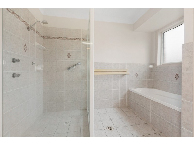 43 Winders Place, Banora Point NSW 2486