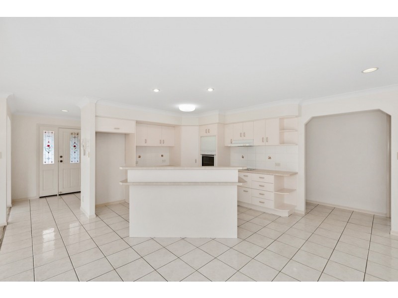 43 Winders Place, Banora Point NSW 2486