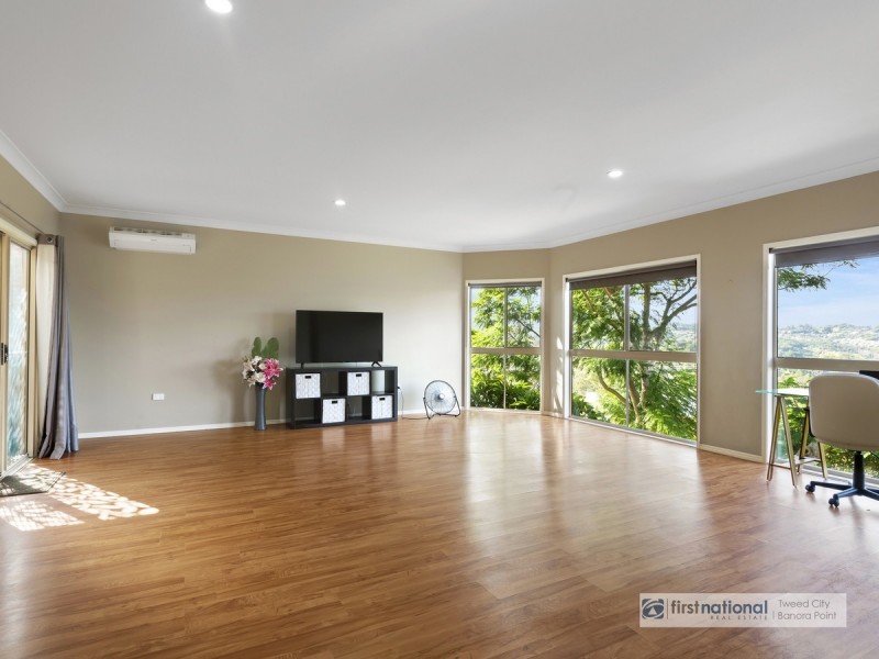 32 Broadwater Esplanade, Bilambil Heights NSW 2486