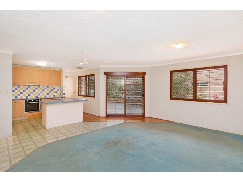 2/90-92 Kennedy Drive, Tweed Heads West NSW 2485