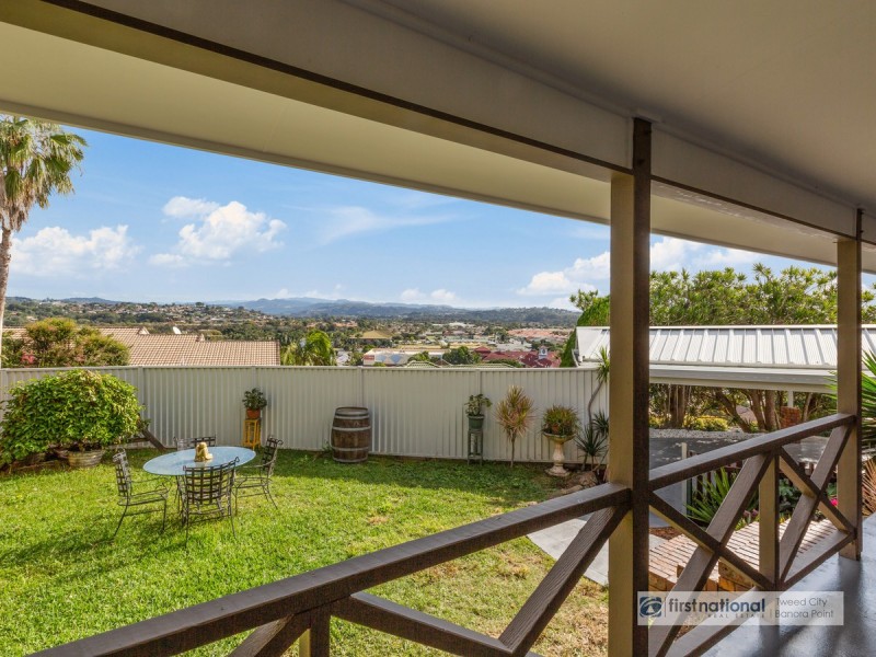 24 St Andrews Way, Banora Point NSW 2486