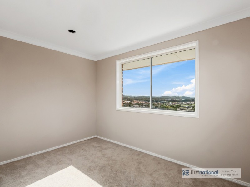 24 St Andrews Way, Banora Point NSW 2486