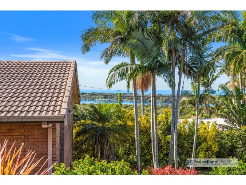 2/11 Allamanda Avenue, Banora Point NSW 2486