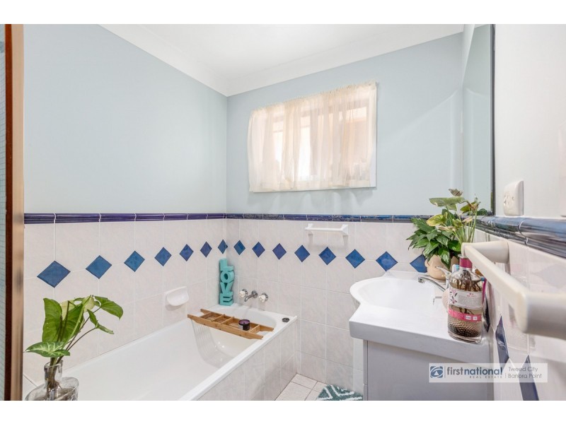 2/11 Allamanda Avenue, Banora Point NSW 2486