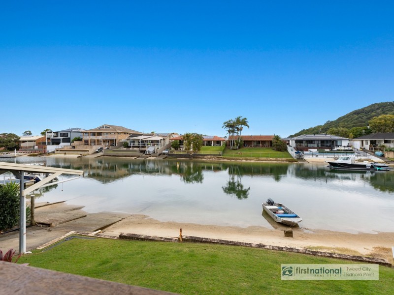 8 Bosun Boulevard, Banora Point NSW 2486