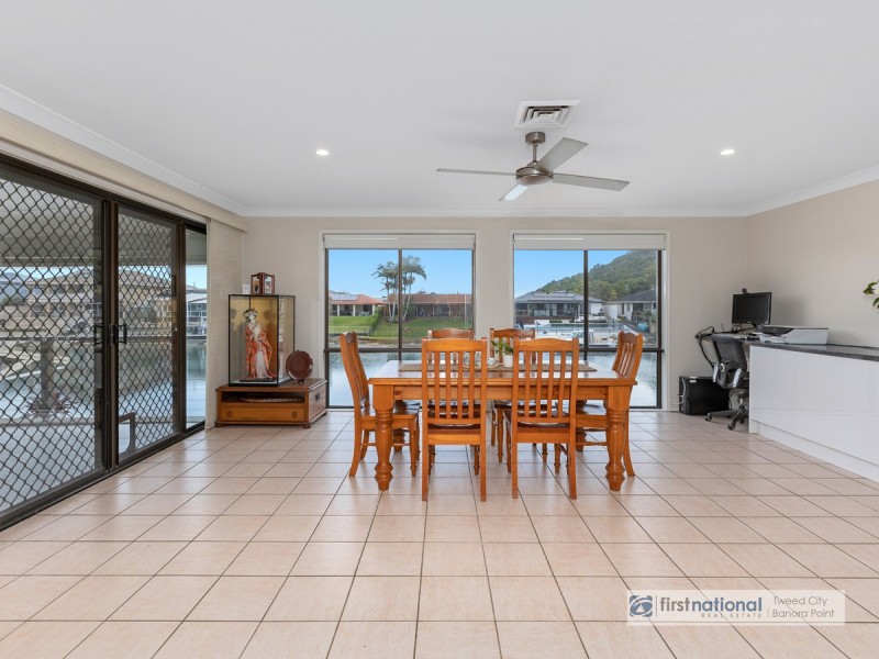 8 Bosun Boulevard, Banora Point NSW 2486
