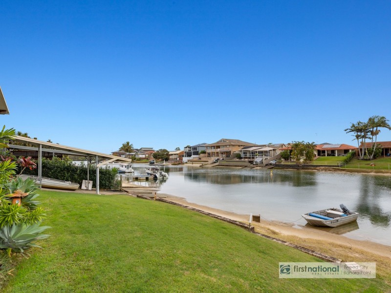8 Bosun Boulevard, Banora Point NSW 2486