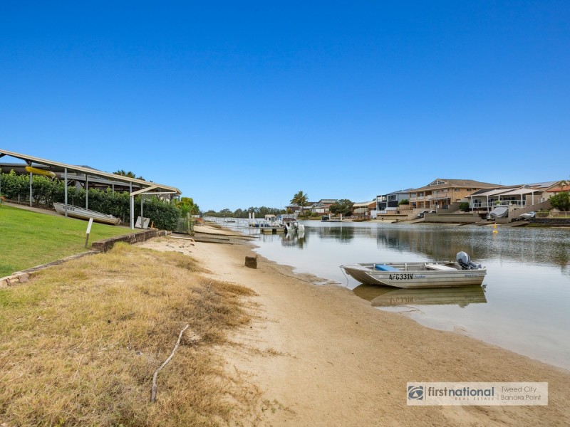 8 Bosun Boulevard, Banora Point NSW 2486
