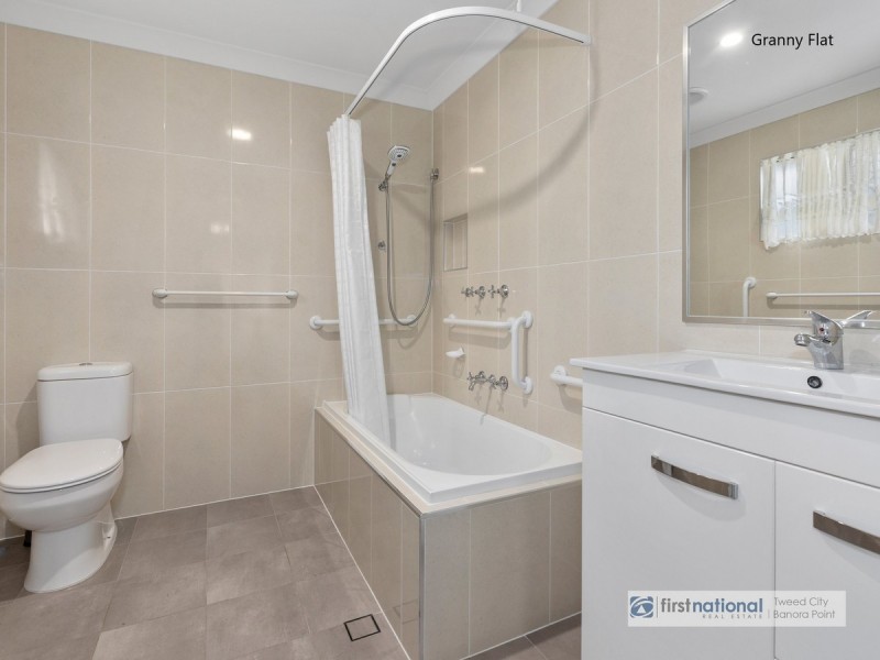 8 Bosun Boulevard, Banora Point NSW 2486