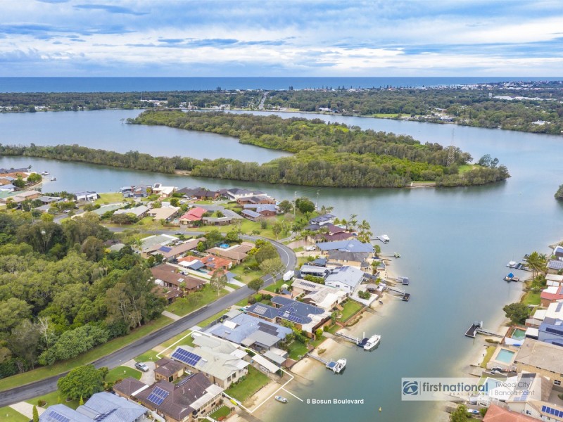 8 Bosun Boulevard, Banora Point NSW 2486