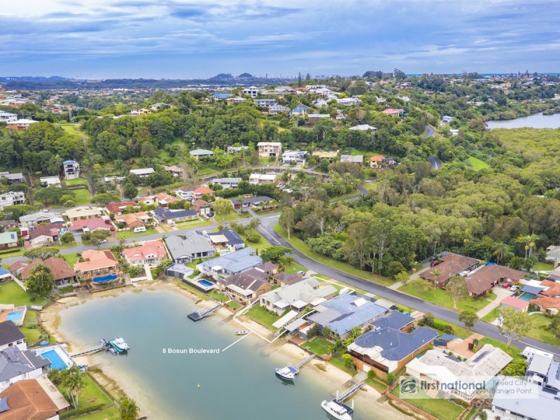 8 Bosun Boulevard, Banora Point NSW 2486