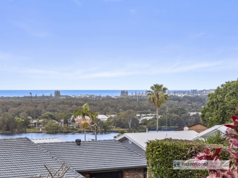 9 Pacific Drive, Banora Point NSW 2486