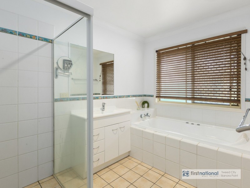 4 Kintyre Crescent, Banora Point NSW 2486
