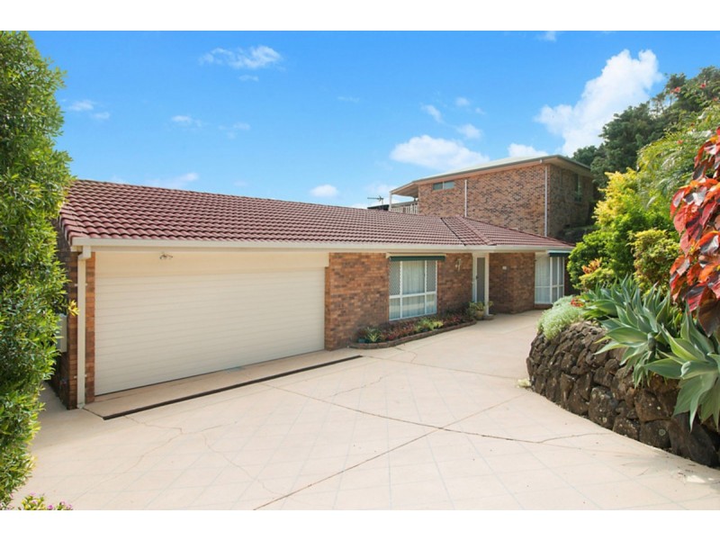 99 Cominan Avenue, Banora Point NSW 2486