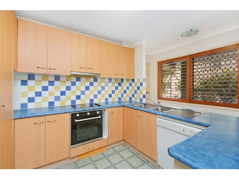 2/90-92 Kennedy Drive, Tweed Heads West NSW 2485