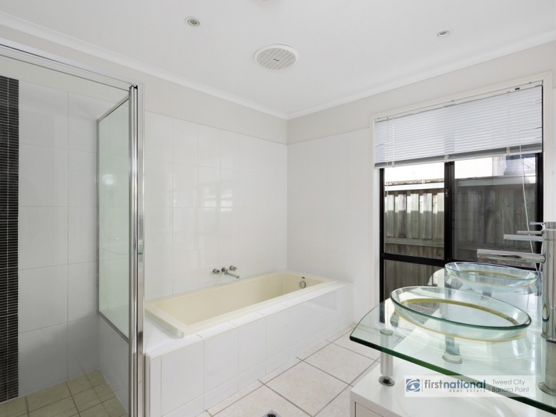 6 Ellis Street, Banora Point NSW 2486