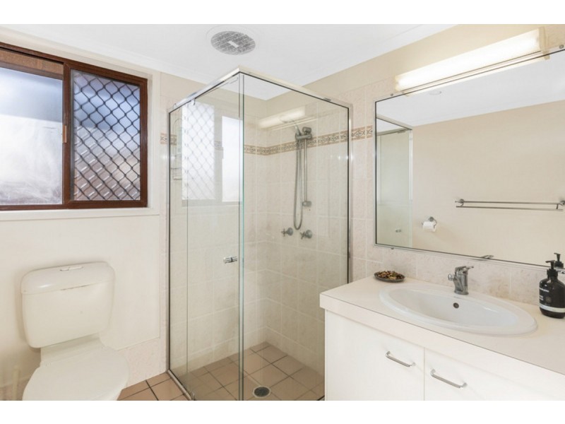 8 Toolona Avenue, Banora Point NSW 2486