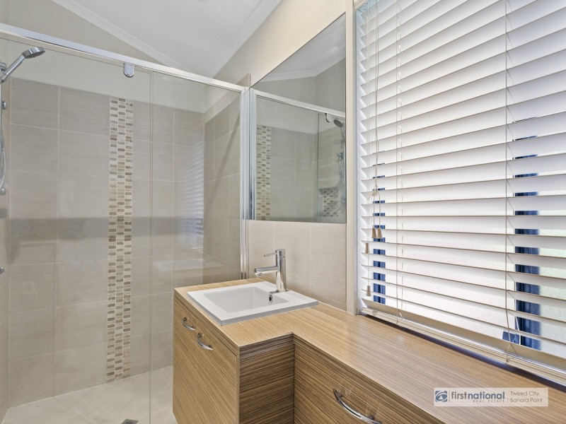 14 Firewheel Way, Banora Point NSW 2486