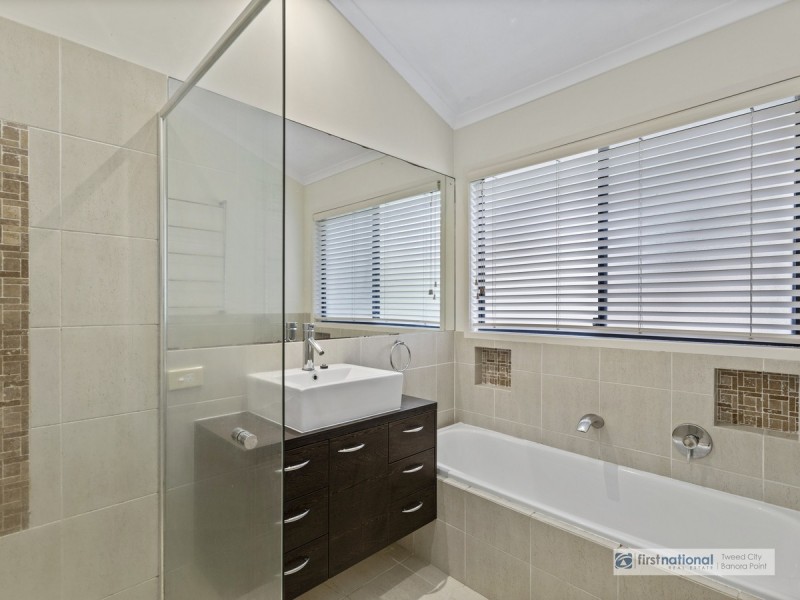 14 Firewheel Way, Banora Point NSW 2486