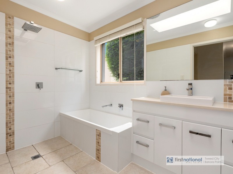 32 Warringa Drive, Bilambil Heights NSW 2486