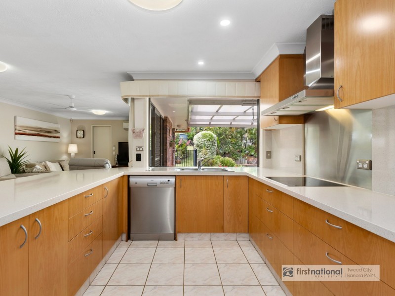 6 James Cook Drive, Banora Point NSW 2486