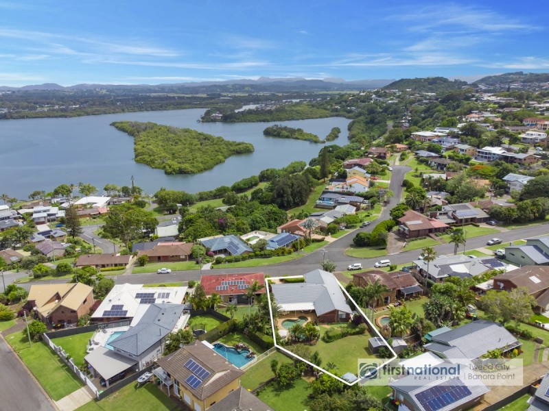 6 James Cook Drive, Banora Point NSW 2486