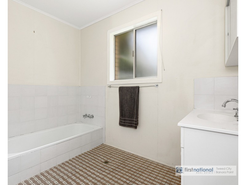 8 Sandra Street, Tweed Heads South NSW 2486