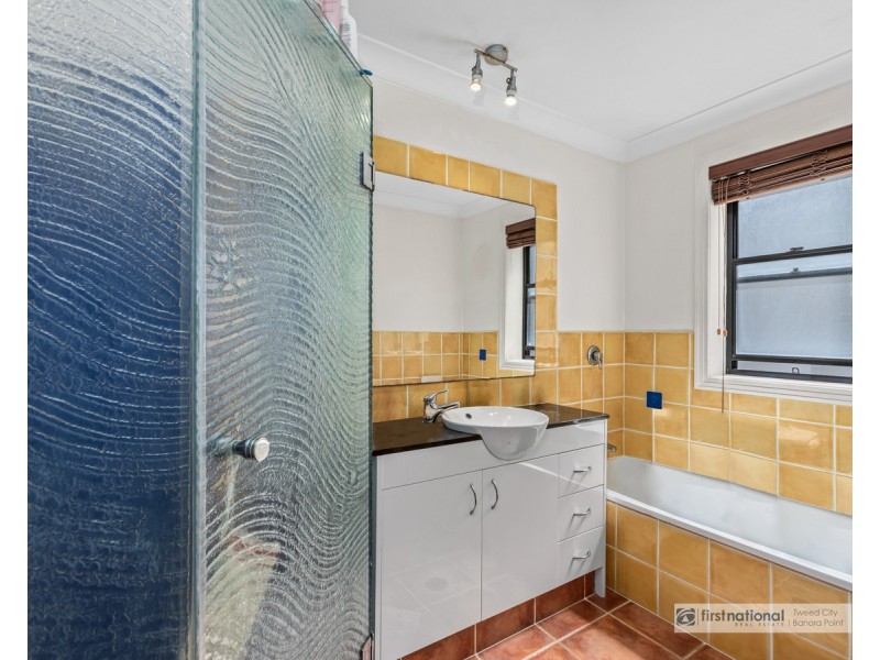 1/38-40 Tweed Street, Coolangatta QLD 4225