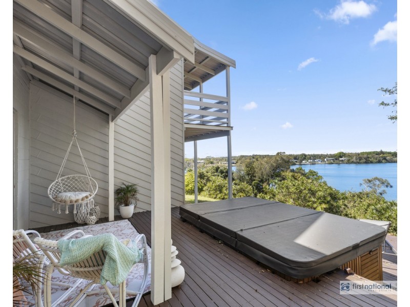 40 Hibiscus Parade, Banora Point NSW 2486