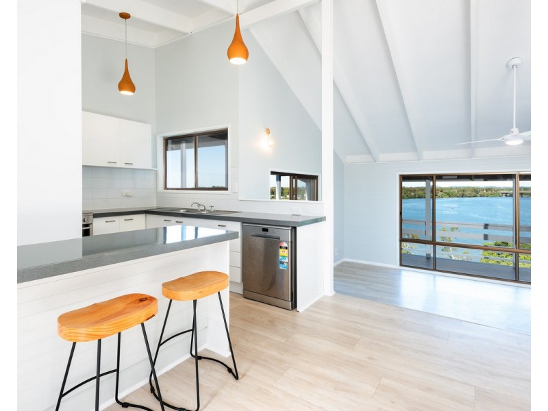 40 Hibiscus Parade, Banora Point NSW 2486