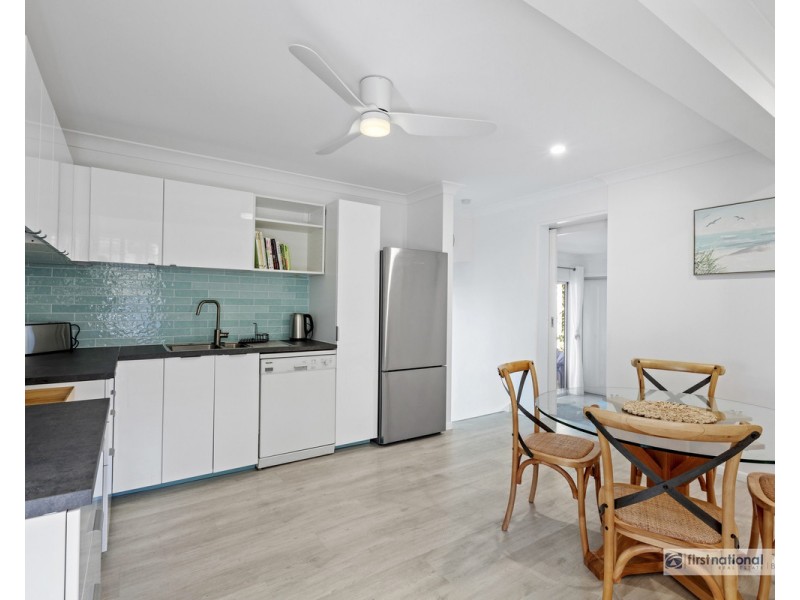 40 Hibiscus Parade, Banora Point NSW 2486