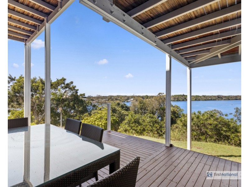 40 Hibiscus Parade, Banora Point NSW 2486