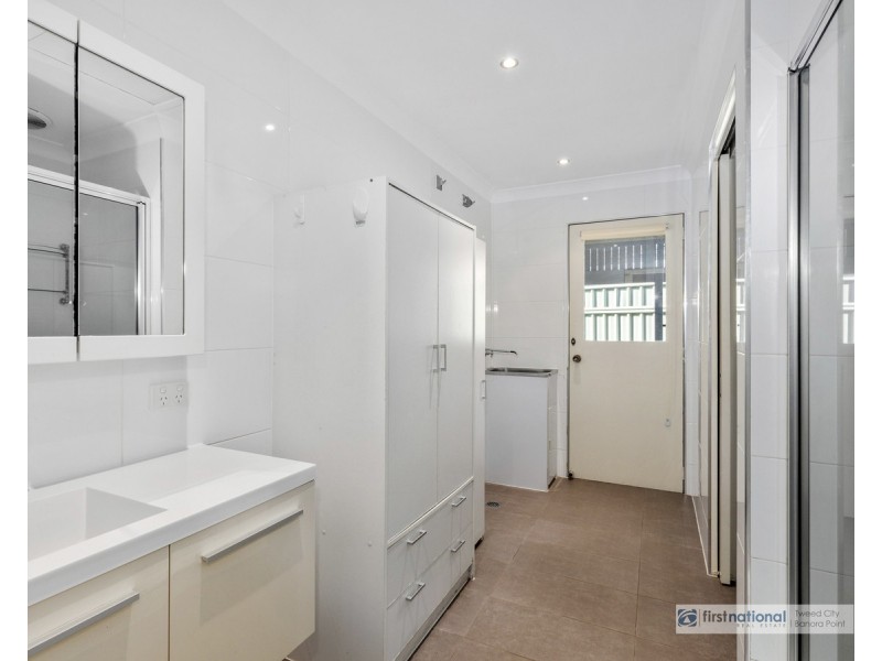 2/22 Wagtail Court, Burleigh Waters QLD 4220