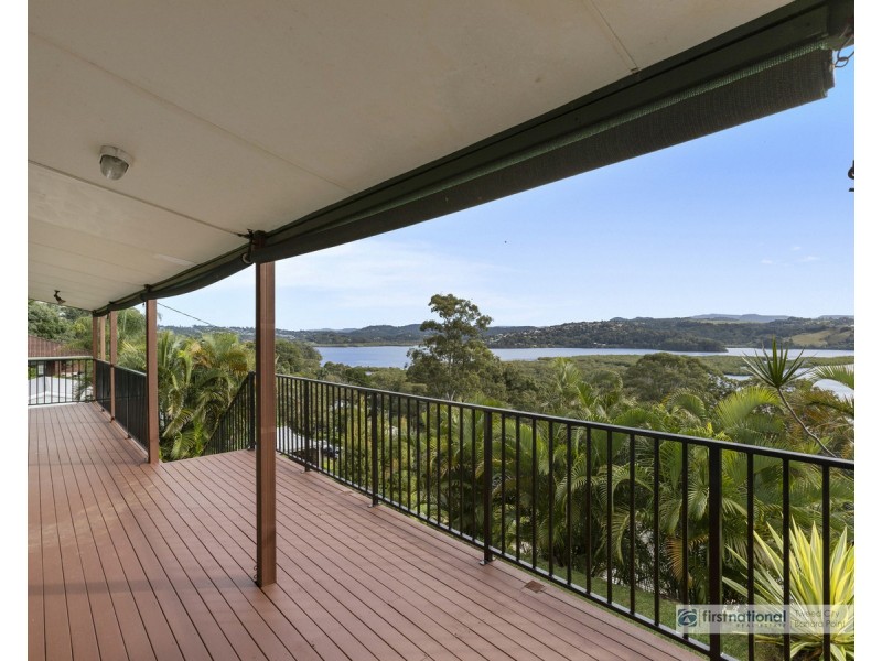 11 Lakeview Parade, Tweed Heads South NSW 2486
