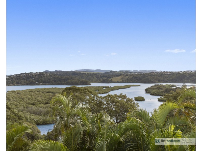 11 Lakeview Parade, Tweed Heads South NSW 2486