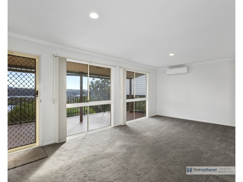 11 Lakeview Parade, Tweed Heads South NSW 2486